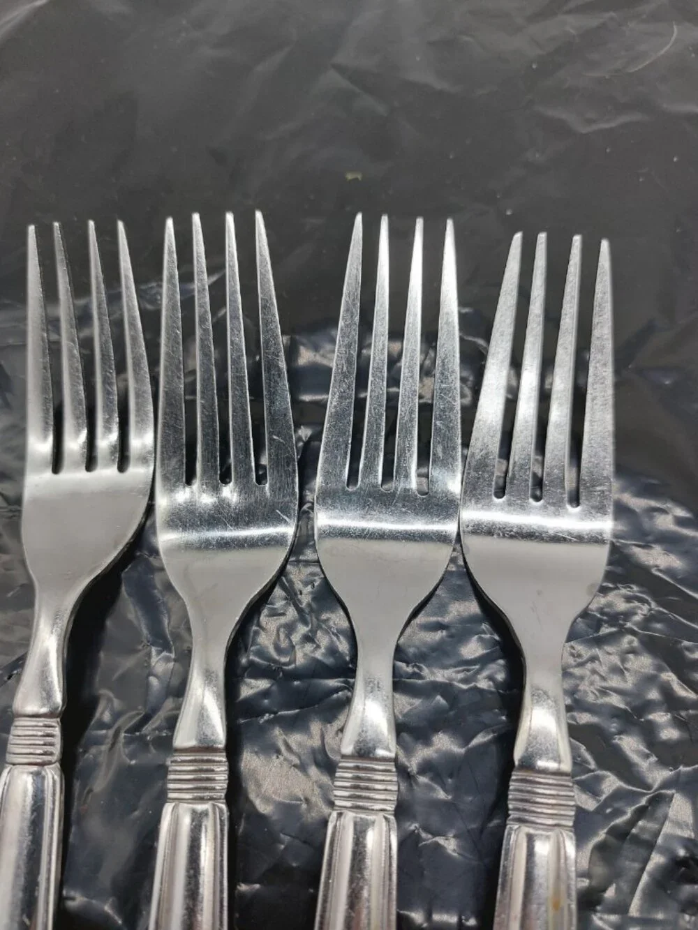 Pfaltzgraff Flatware 4 Dinner Forks 7